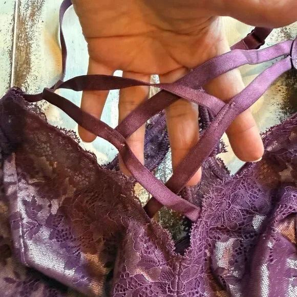 Torrid Curves Racerback Unlined Lace Bralette Size 3/DD/DDD/F - Picture 4 of 8